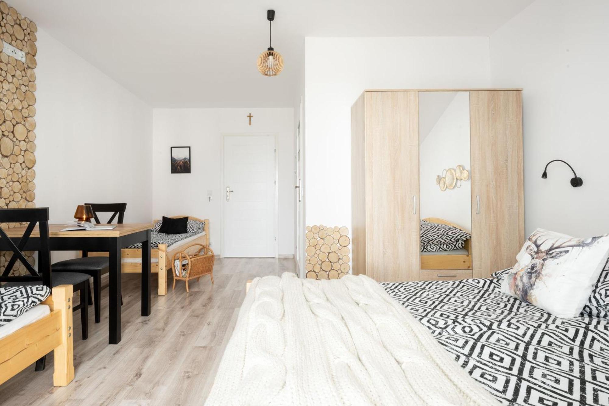 Dw Pod Zlotym Kasztanem Appartement Trybsz Buitenkant foto